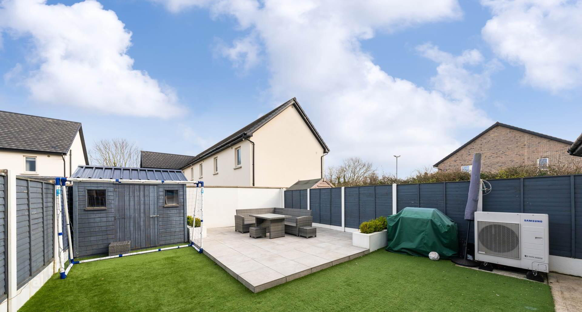 13 Castlechurch Avenue 27 of 30