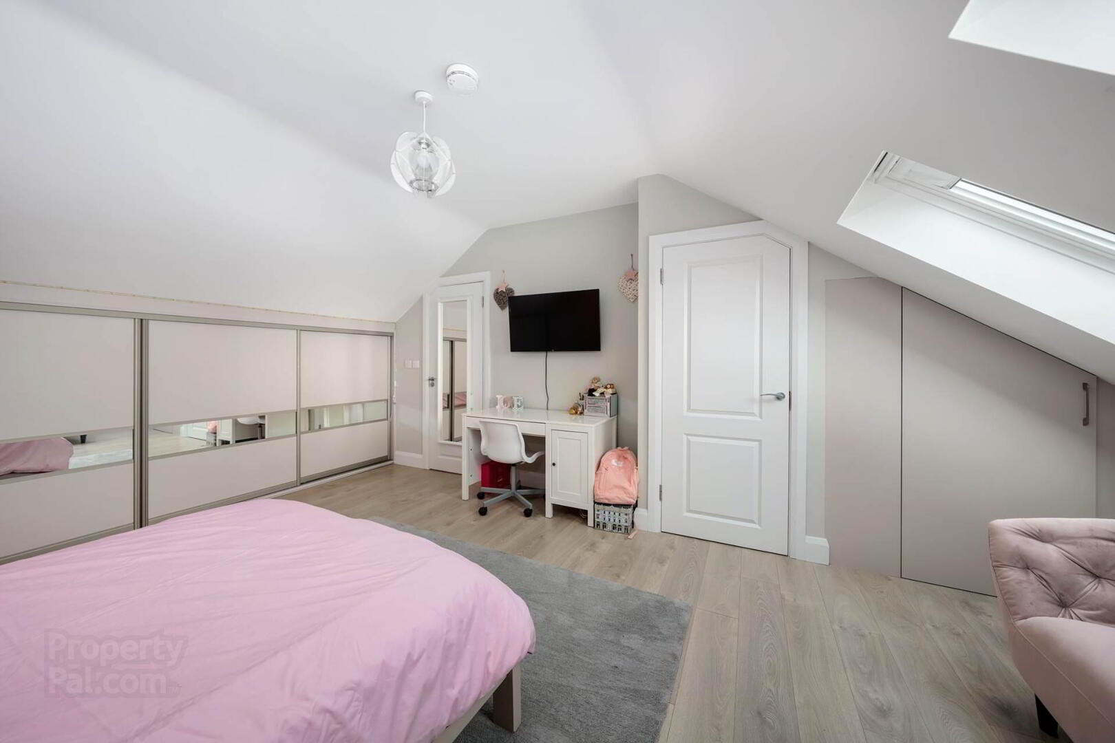 13 Castlechurch Avenue 21 of 30
