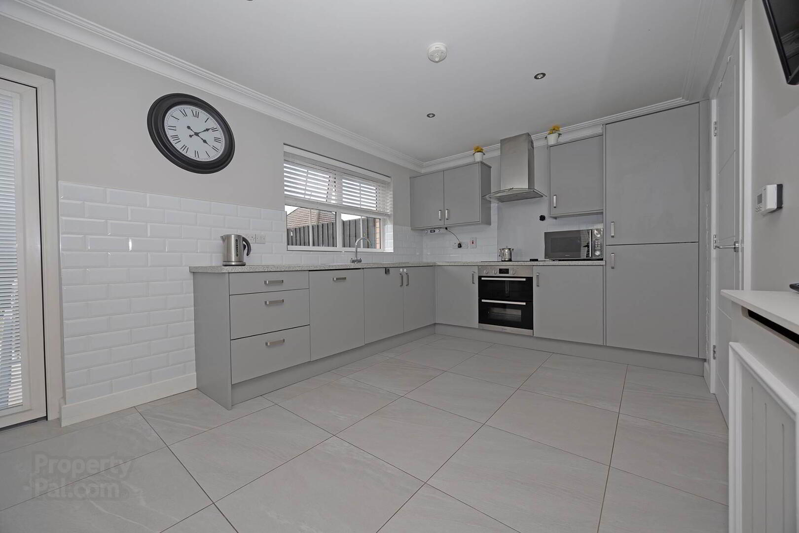 346 Belvedere Manor 9 of 25