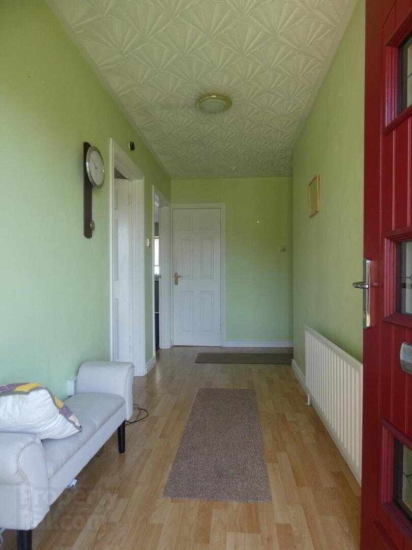 4 Castlehill Crescent 3 of 20