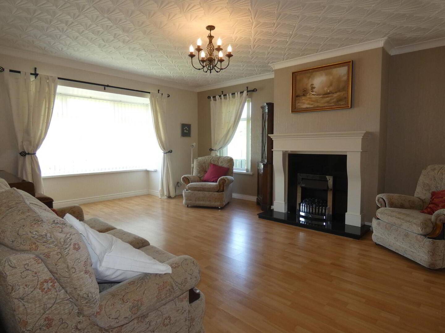 4 Castlehill Crescent 4 of 20