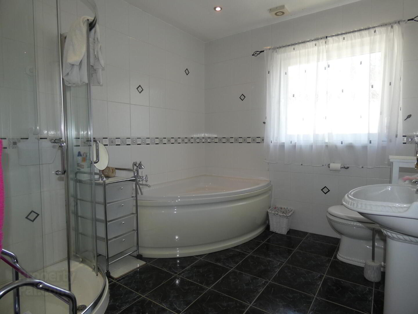 4 Castlehill Crescent 16 of 20