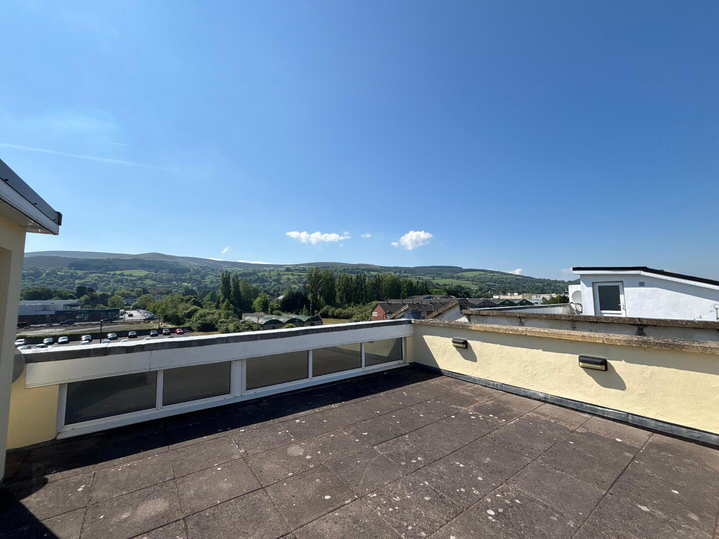 Apartment 8 Sliabh Na Mban Mews 14 of 16