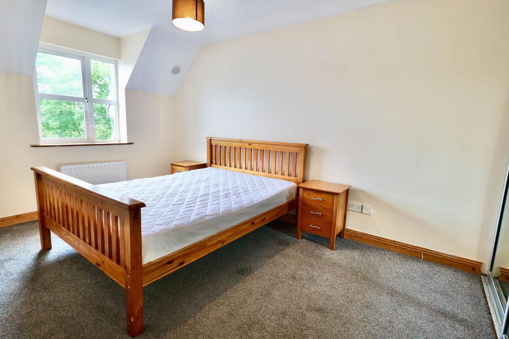 12b Woodfield Drive 9 of 14