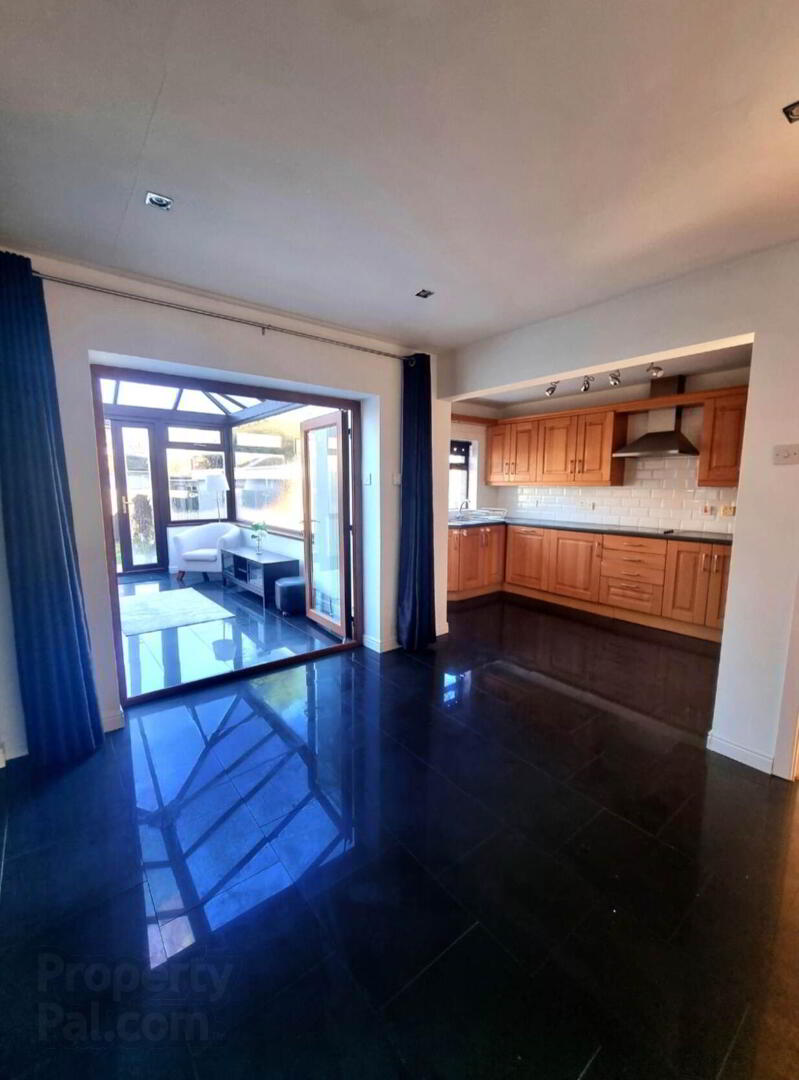27 Palmer Avenue 8 of 16