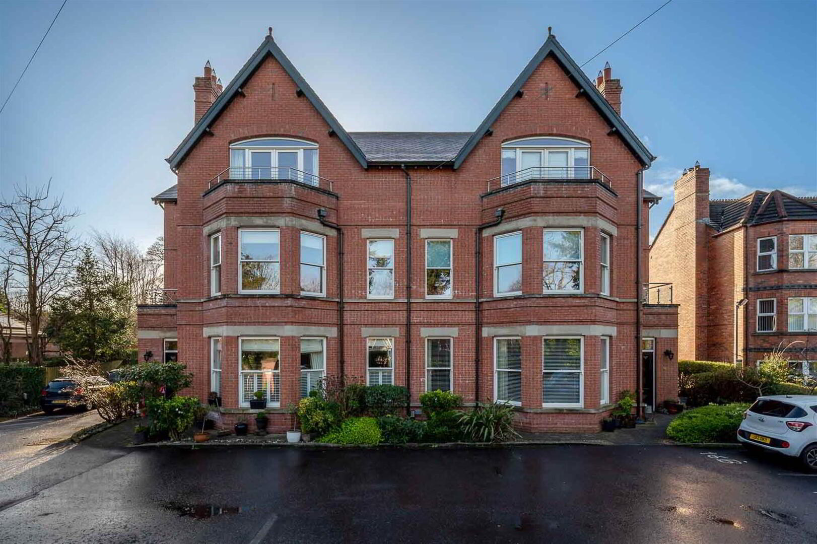 property description image