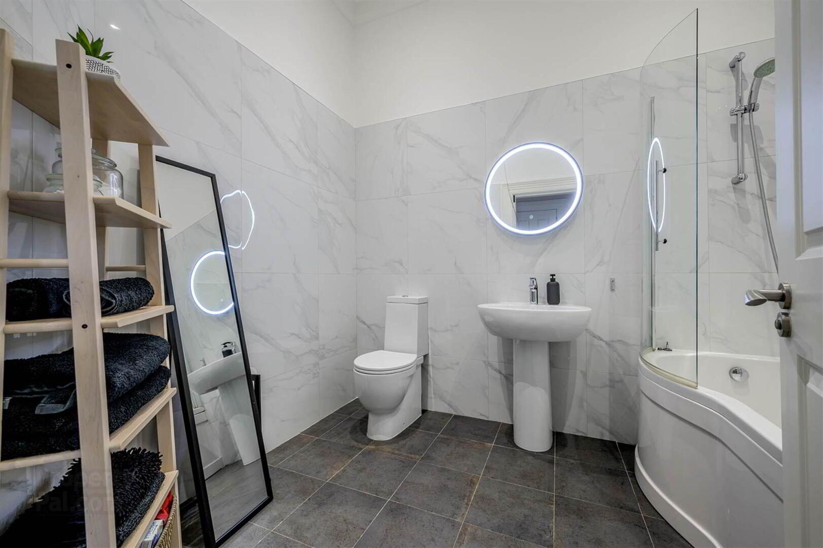 Apt 14 16, Annadale Avenue 16 of 16