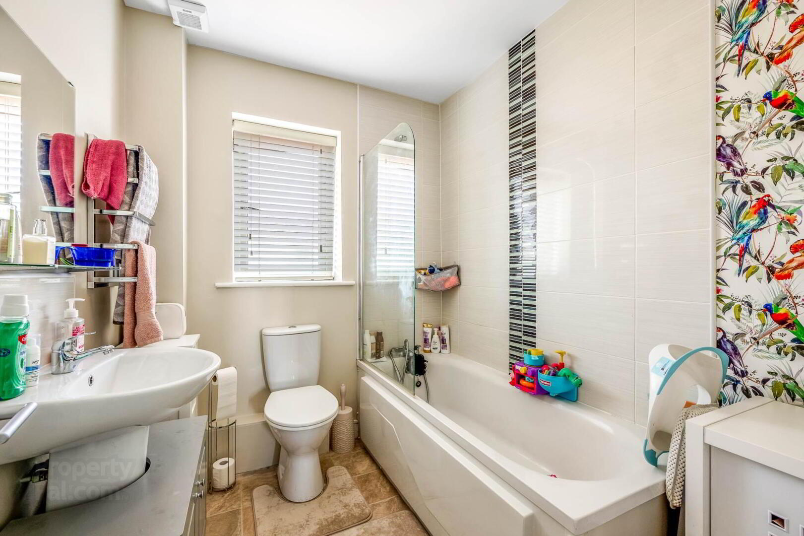 8 Heathfield Drive 15 of 15