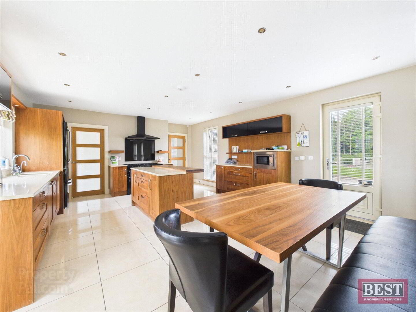 12 Newry Road 9 of 23
