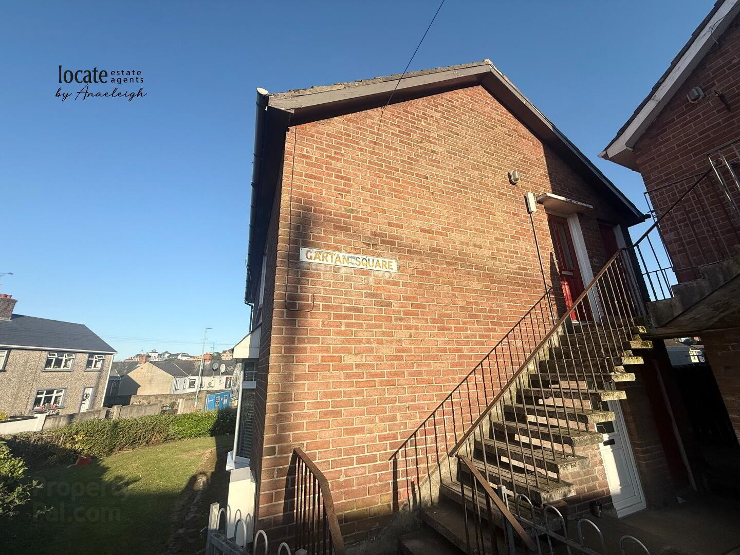 1b Gartan Square 1 of 12