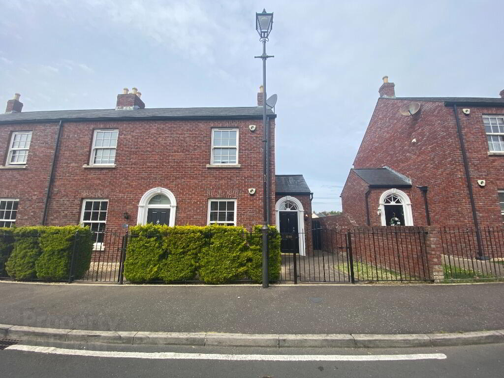 12 Breton Road 1 of 14