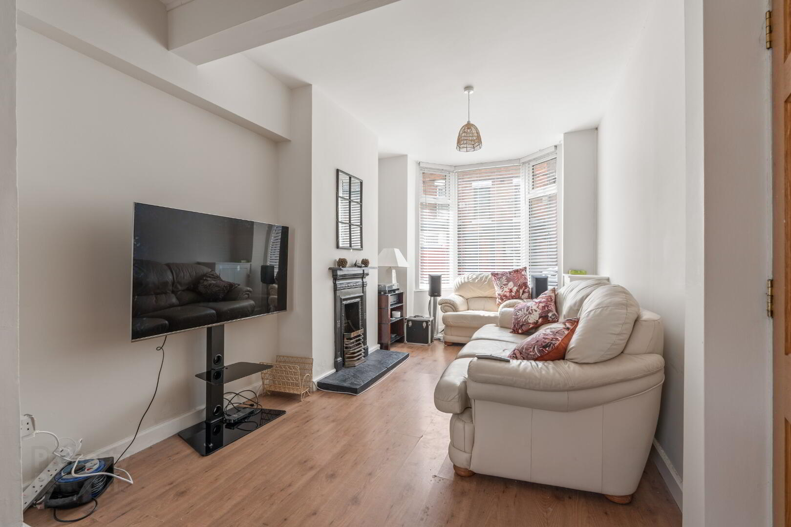 4 Derlett Street 5 of 25