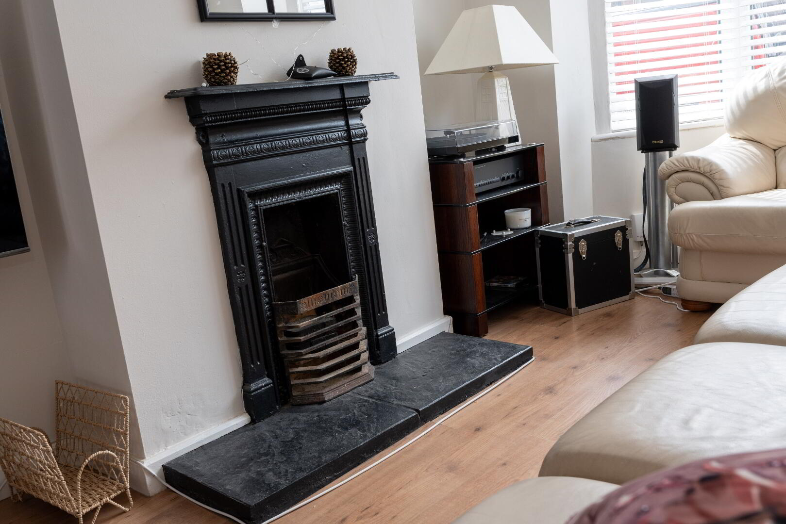 4 Derlett Street 8 of 25