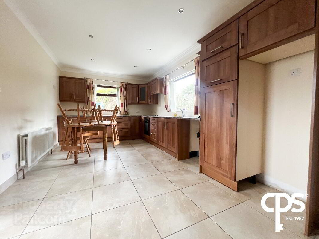20 Crossmore Green 5 of 12
