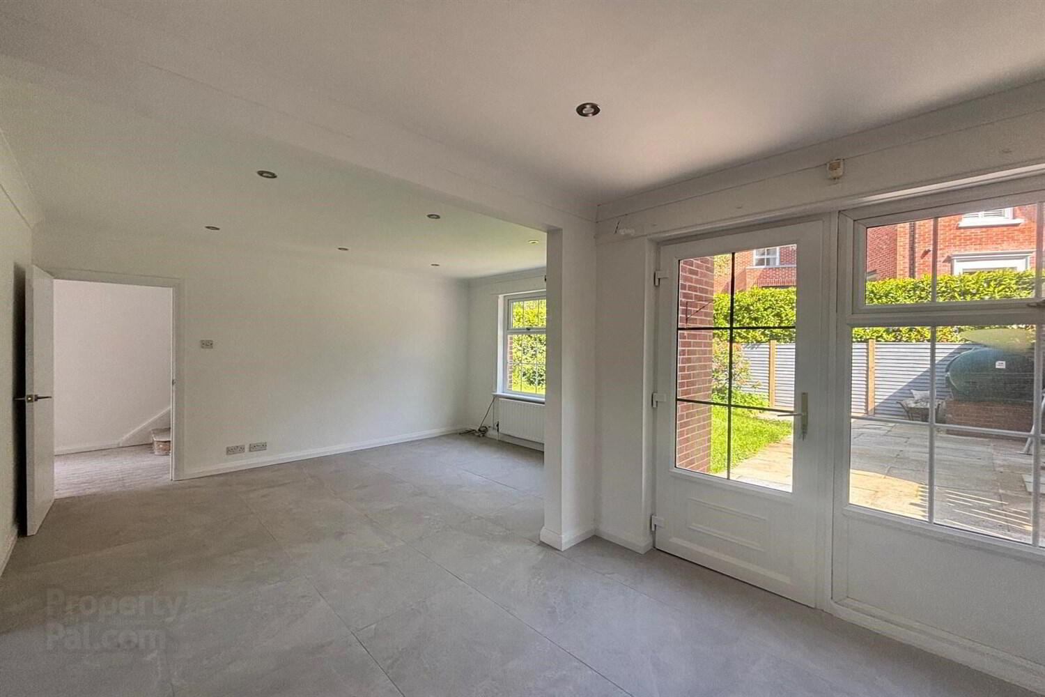 16 Notting Hill Court 11 of 26