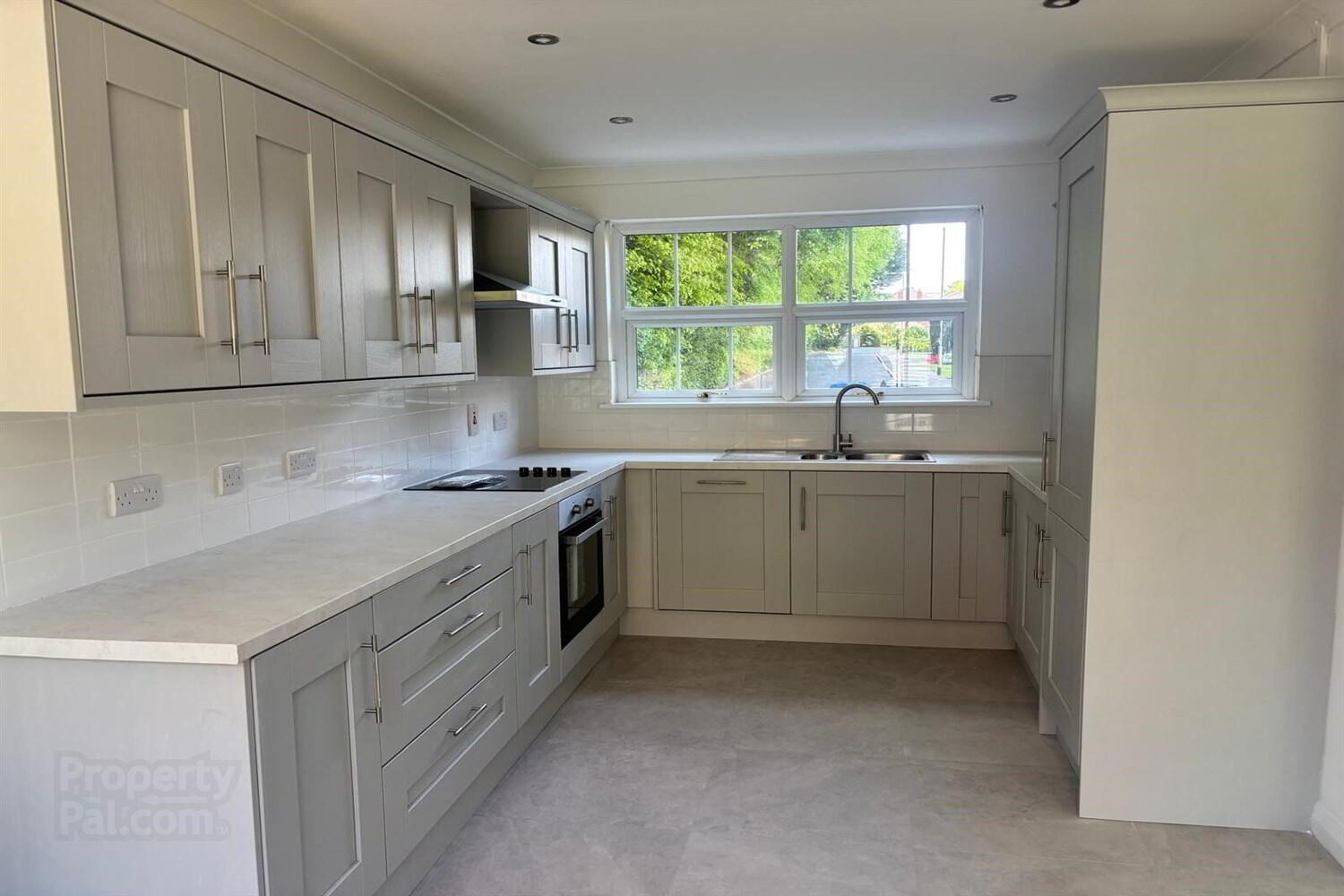 16 Notting Hill Court 13 of 26