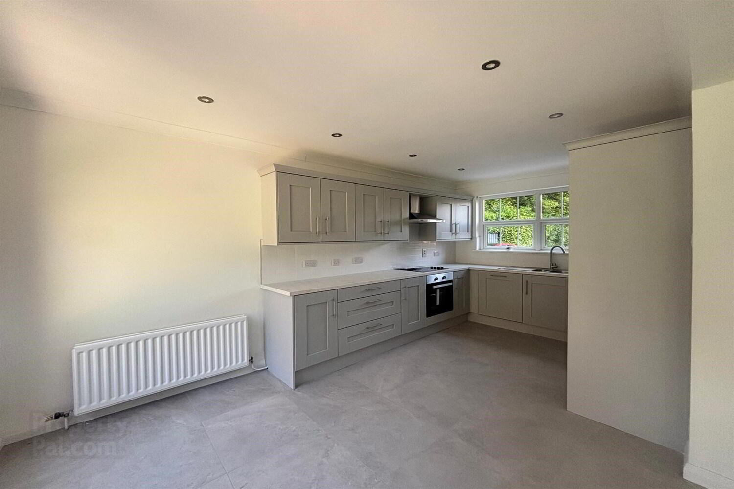 16 Notting Hill Court 12 of 26