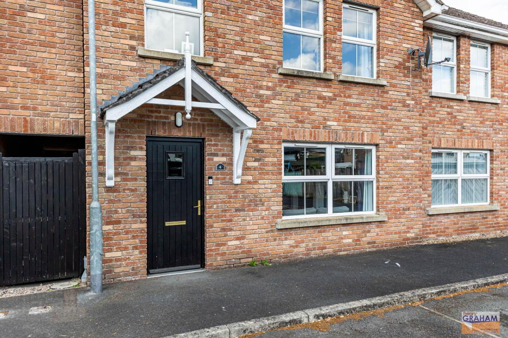 4 Whitehill Mews 3 of 28