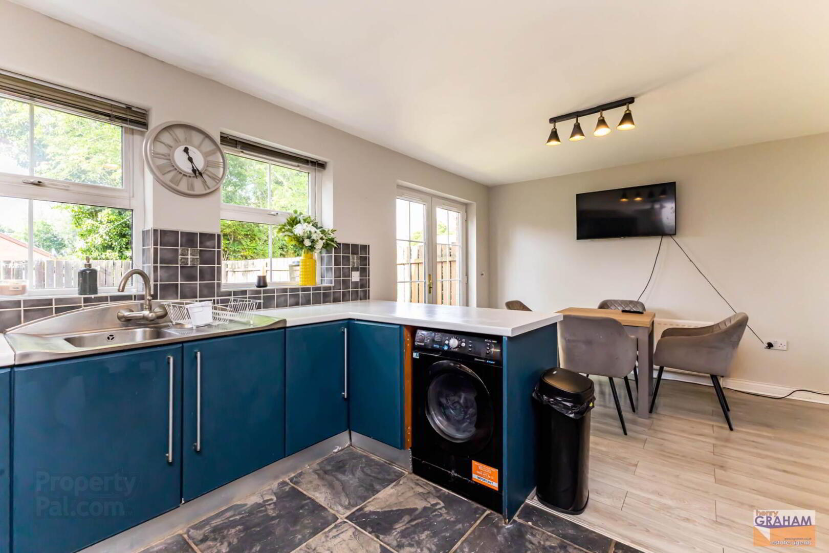 4 Whitehill Mews 13 of 28
