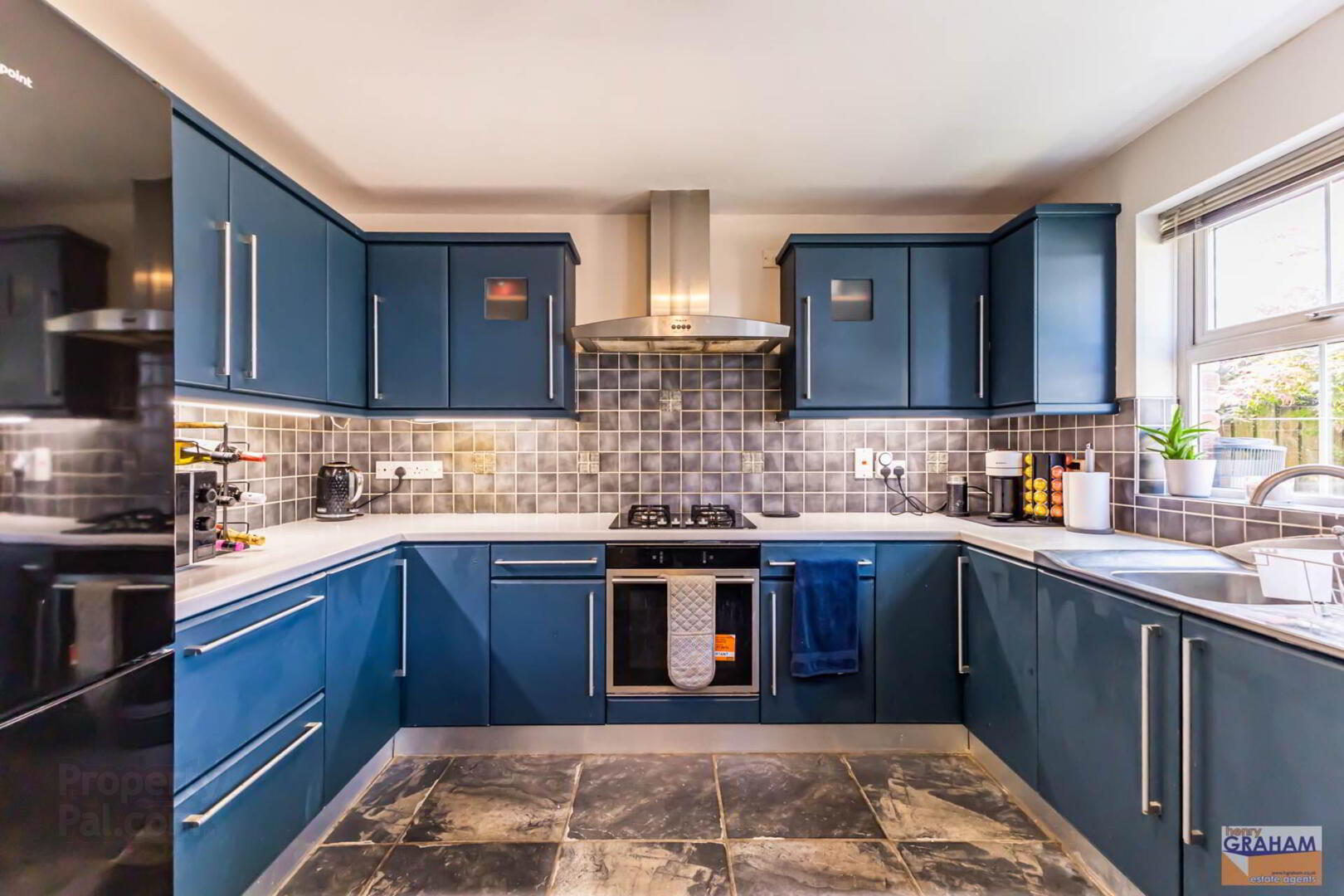 4 Whitehill Mews 11 of 28