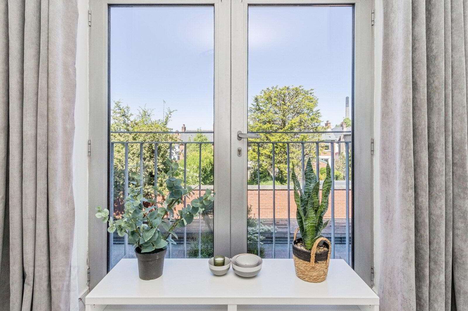 Apartment 7 South Studios 6 of 20