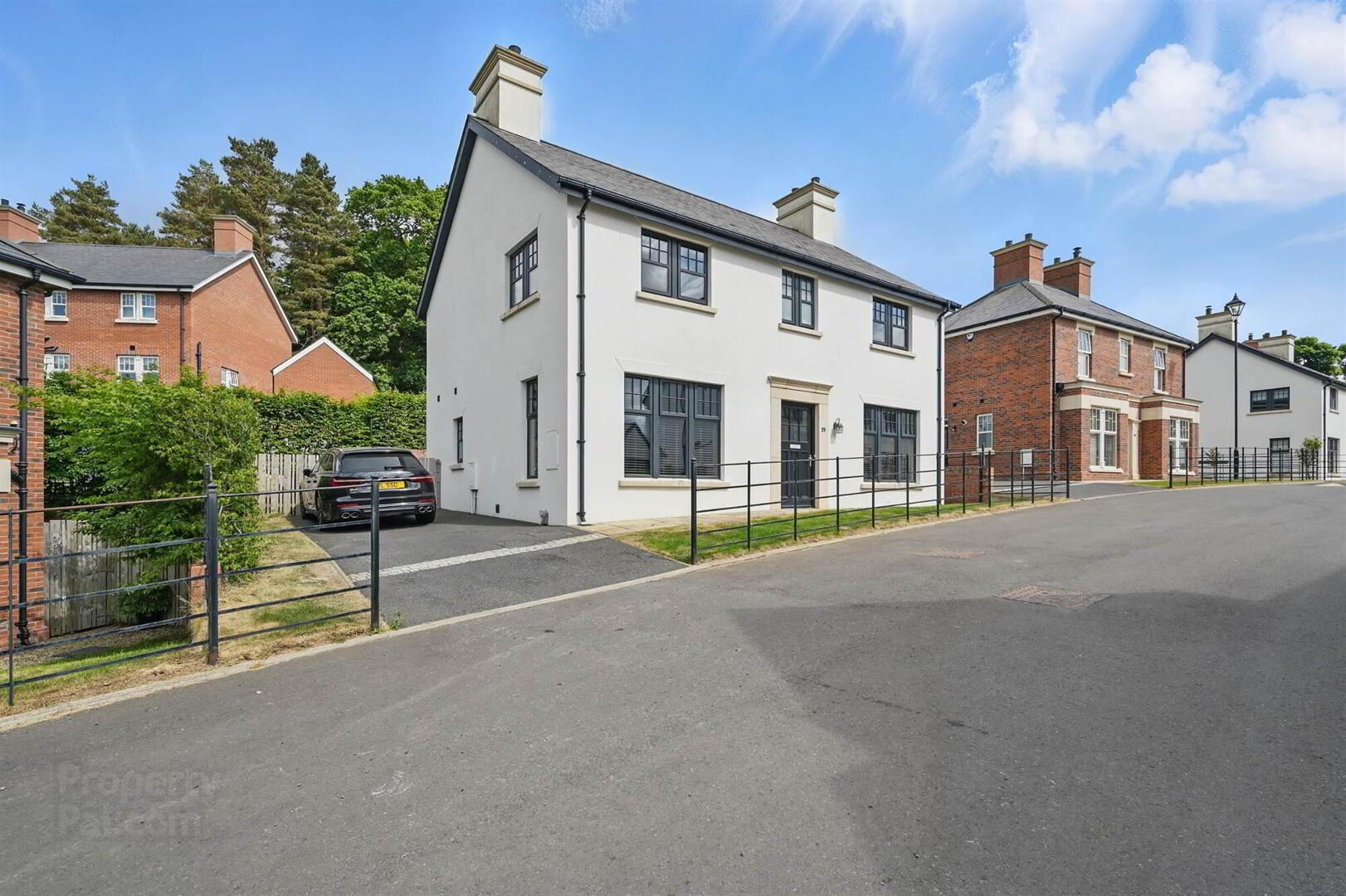 25 Lady Ishbel Avenue 1 of 18