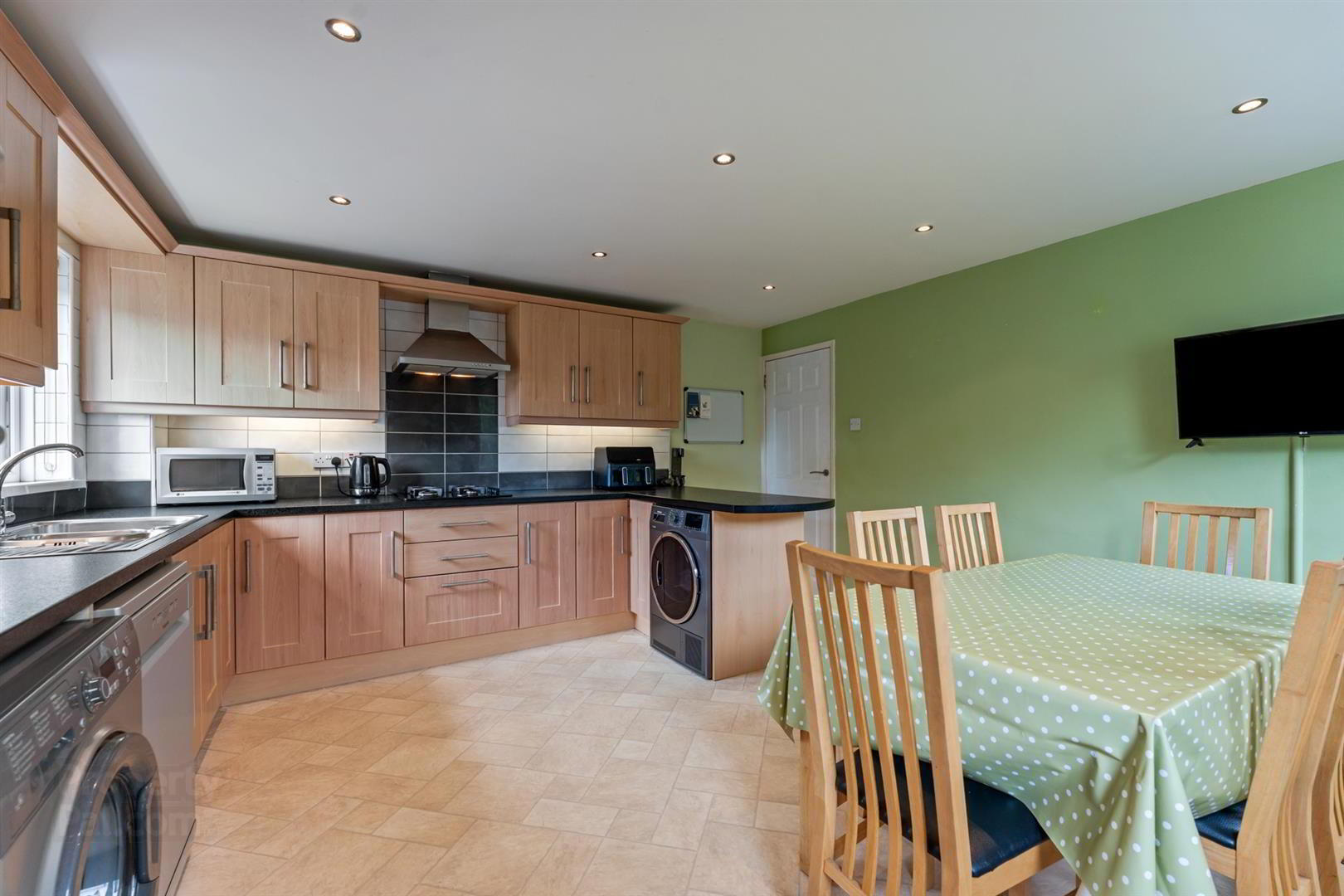 28 Lenamore Park 10 of 24