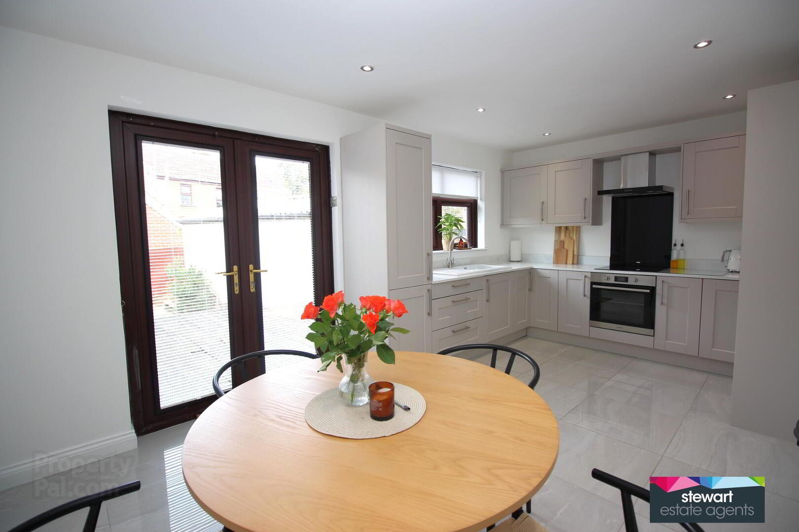 25 Claremont Avenue 4 of 13