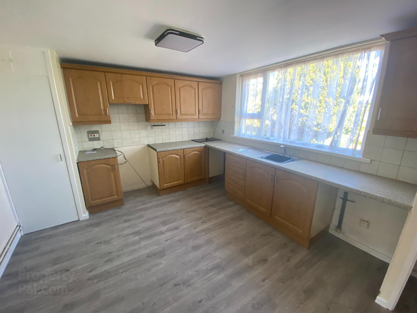 8 Camgart Road 3 of 8