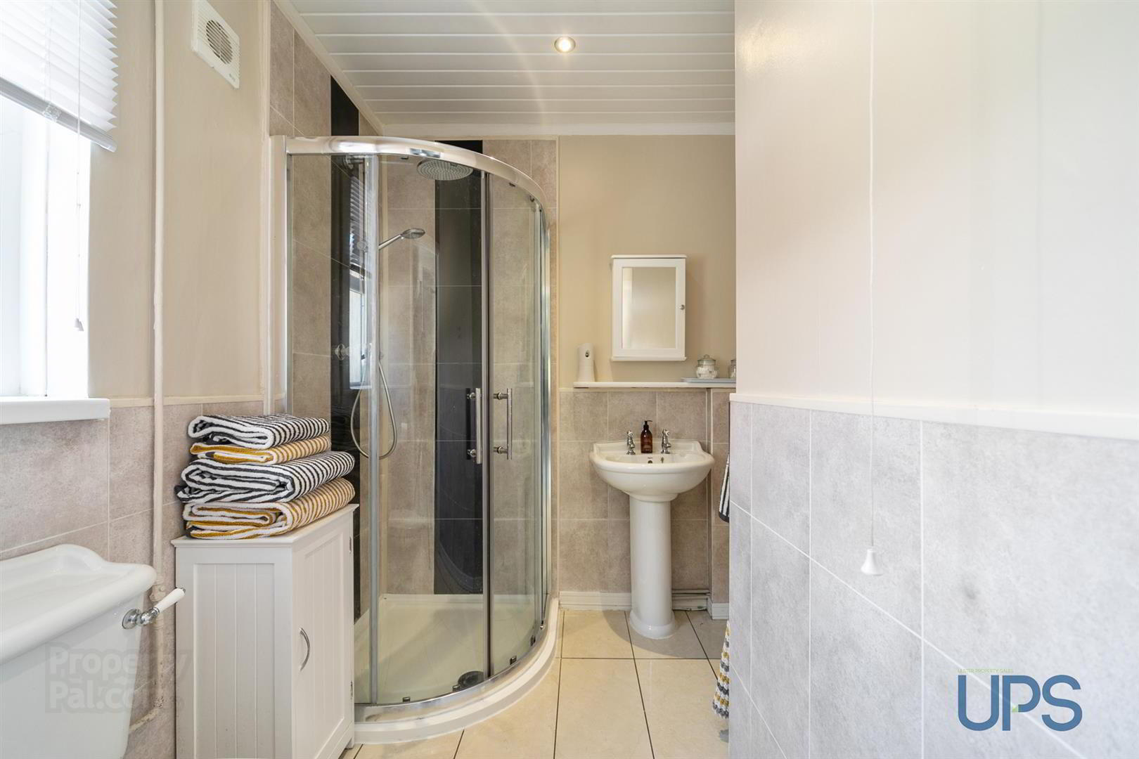 73 Upper Dunmurry Lane 18 of 36