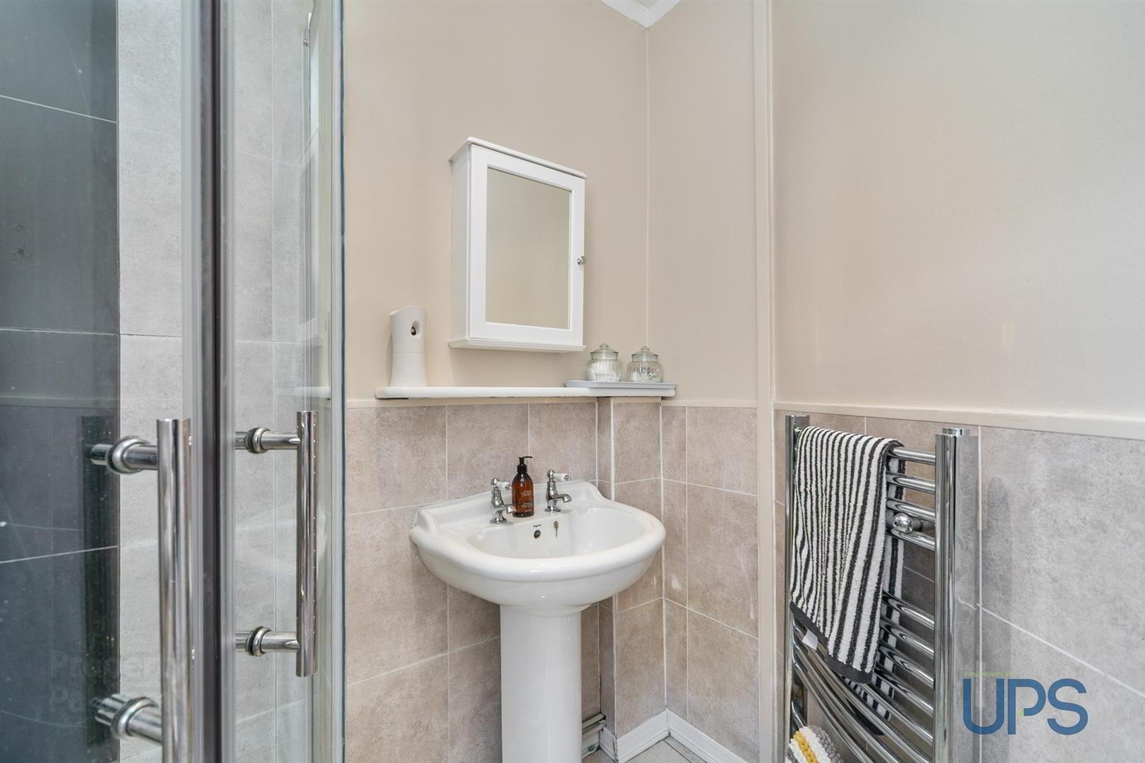 73 Upper Dunmurry Lane 17 of 36