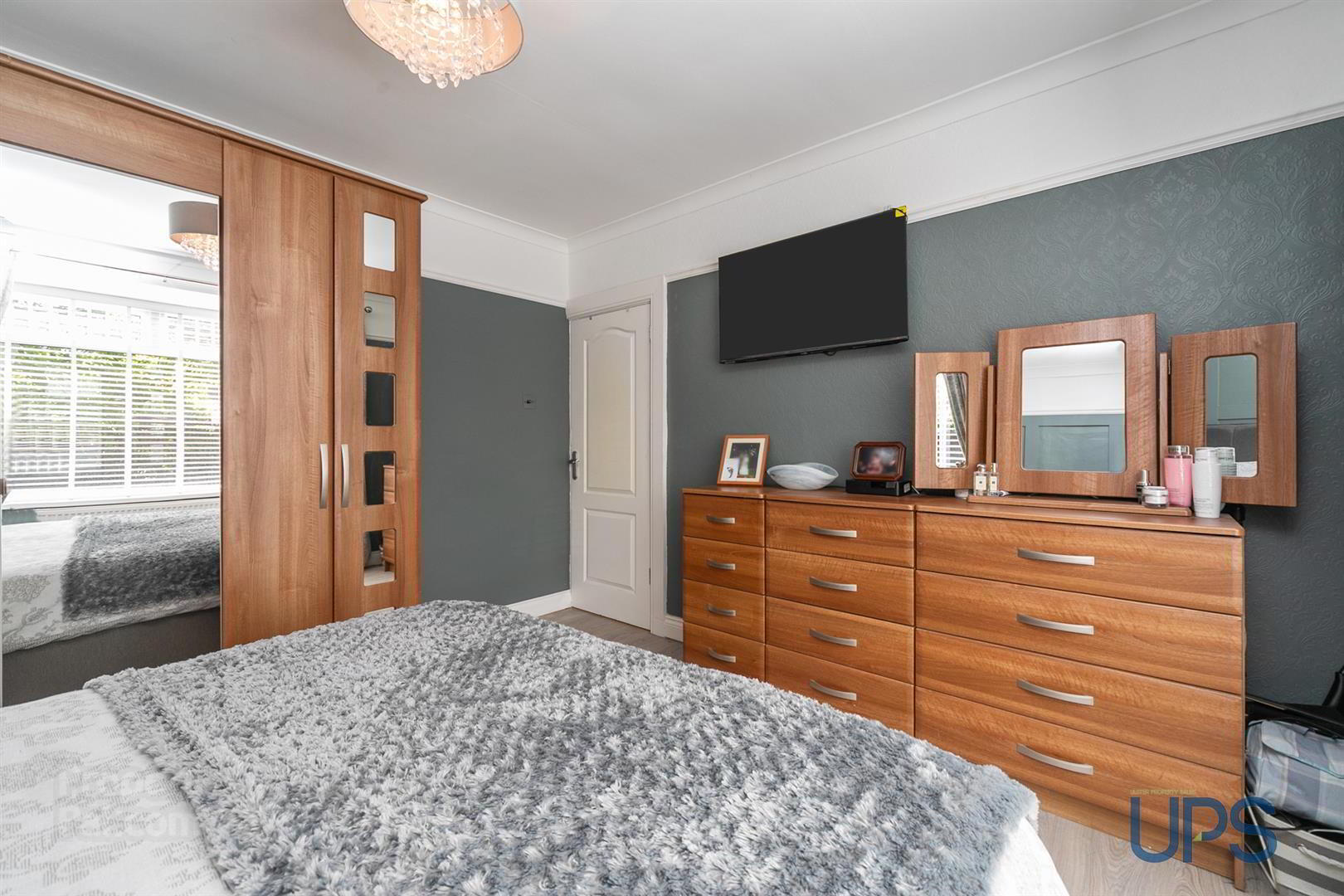 73 Upper Dunmurry Lane 13 of 36