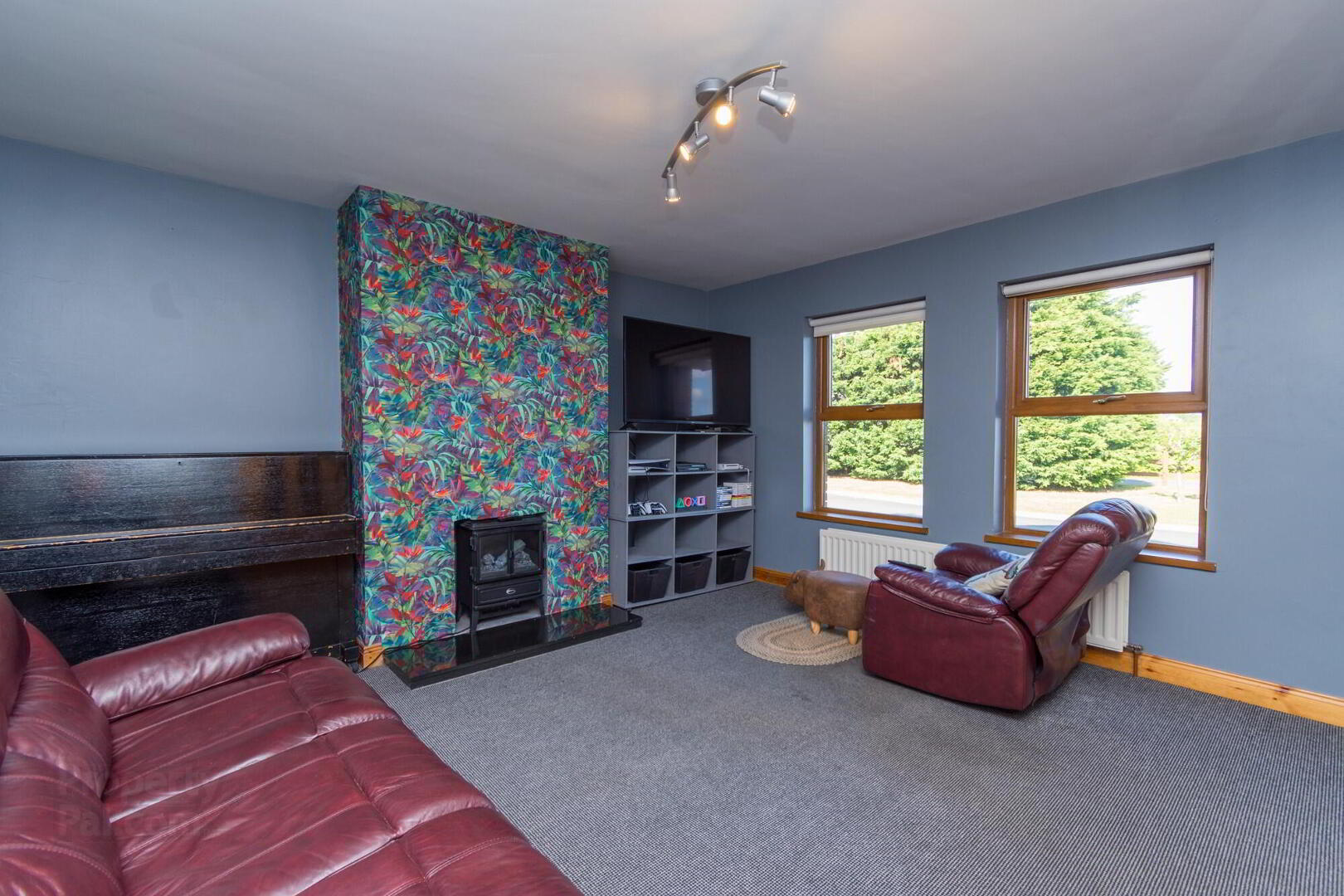 A Detached House With Stables And Field Of Approxima, 21 Lisburn Road 9 of 40