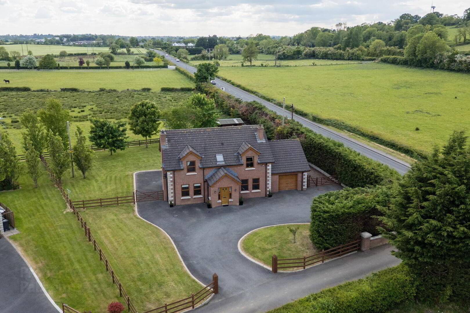 A Detached House With Stables And Field Of Approxima, 21 Lisburn Road 4 of 40