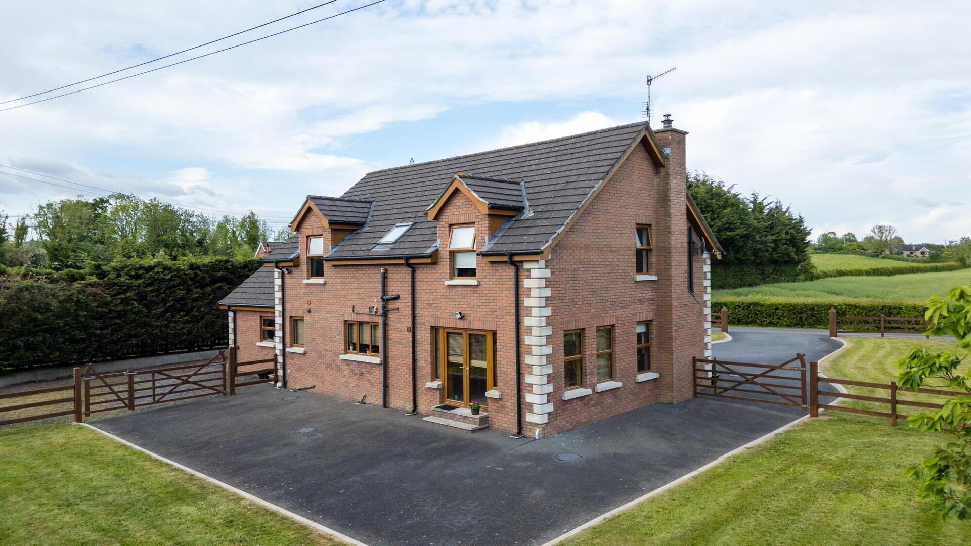 A Detached House With Stables And Field Of Approxima, 21 Lisburn Road 31 of 40