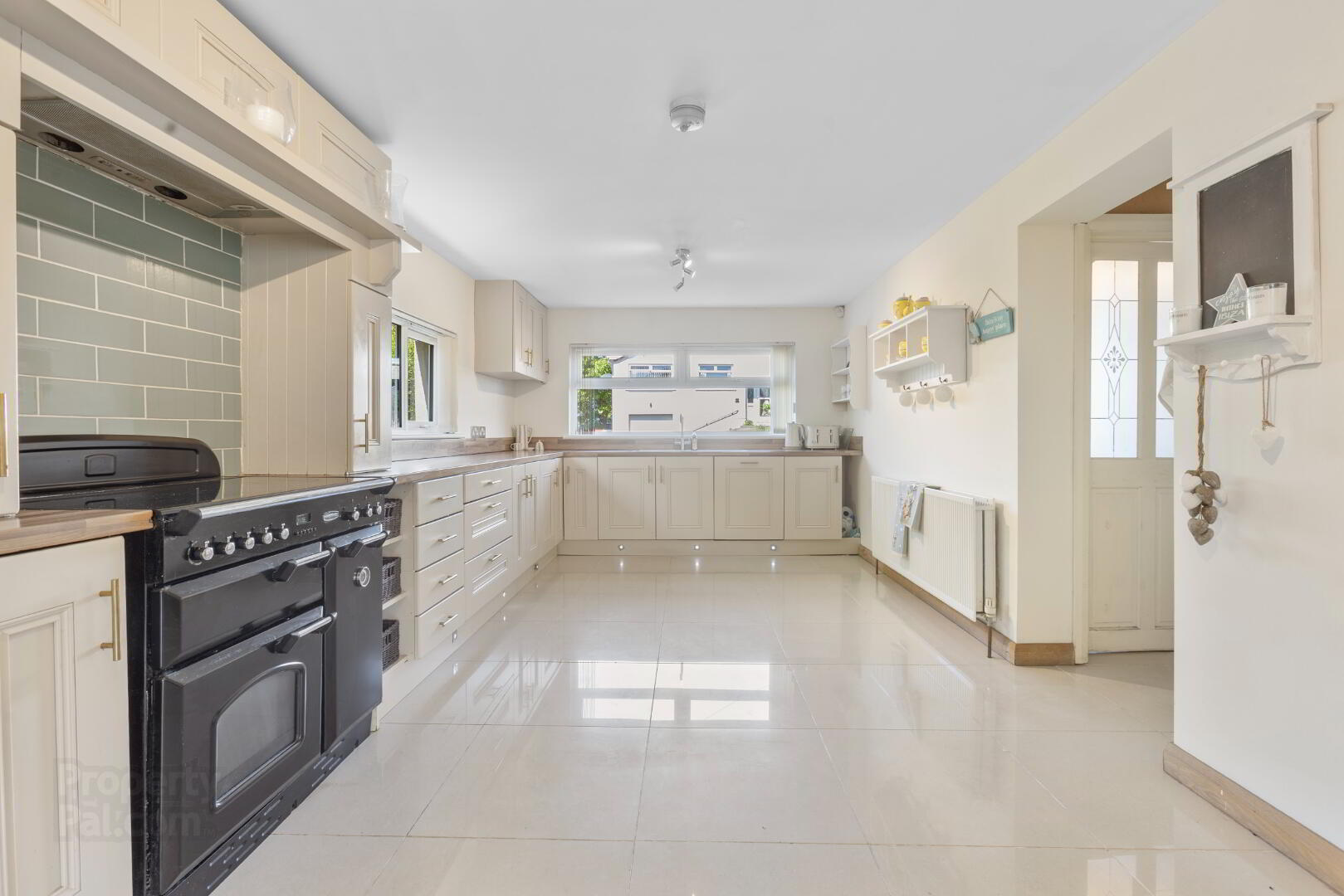 49 Sunningdale Park 10 of 34