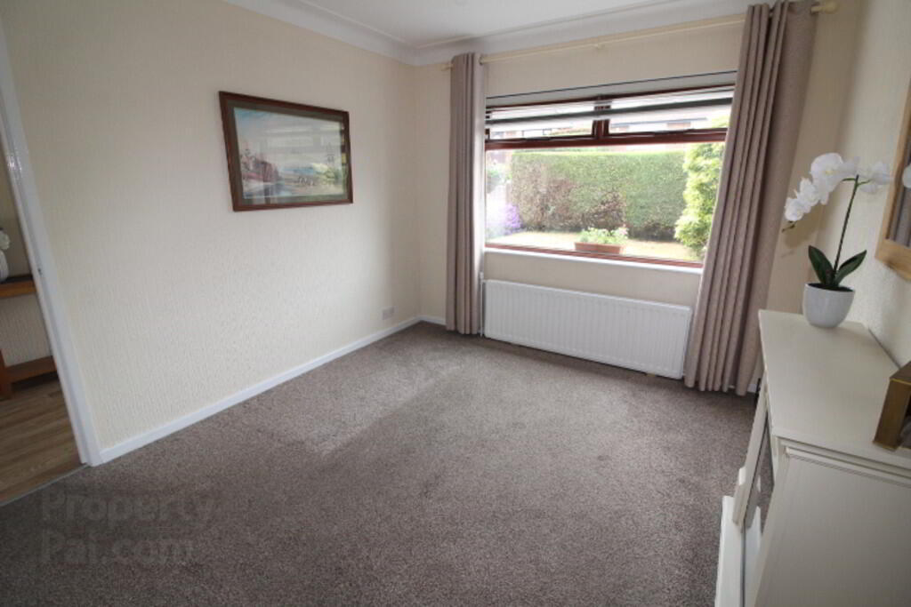 35 St. Annes Crescent 4 of 14