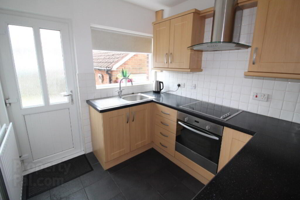 35 St. Annes Crescent 8 of 14