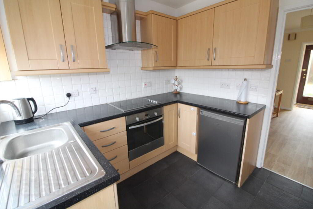 35 St. Annes Crescent 7 of 14