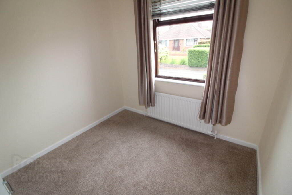 35 St. Annes Crescent 11 of 14