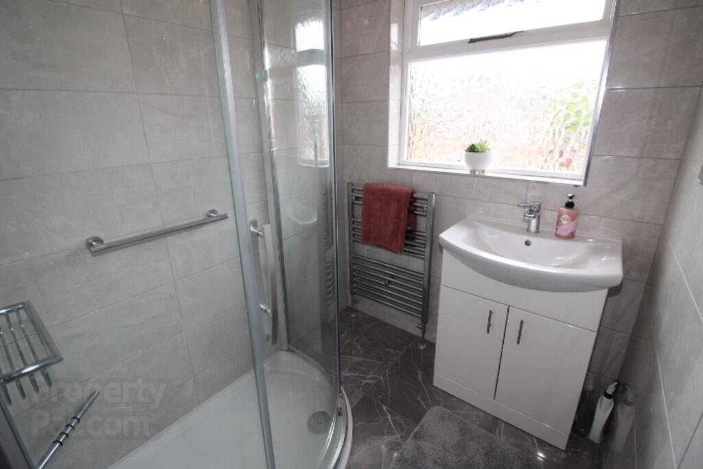 35 St. Annes Crescent 12 of 14