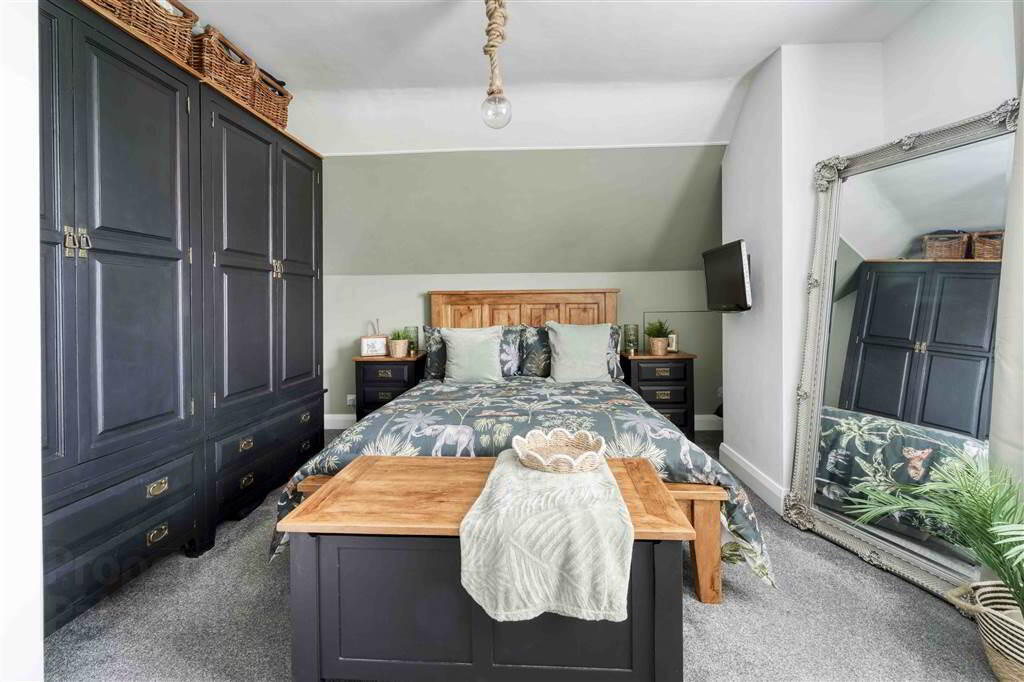 17 Hawthorn Hill 15 of 25
