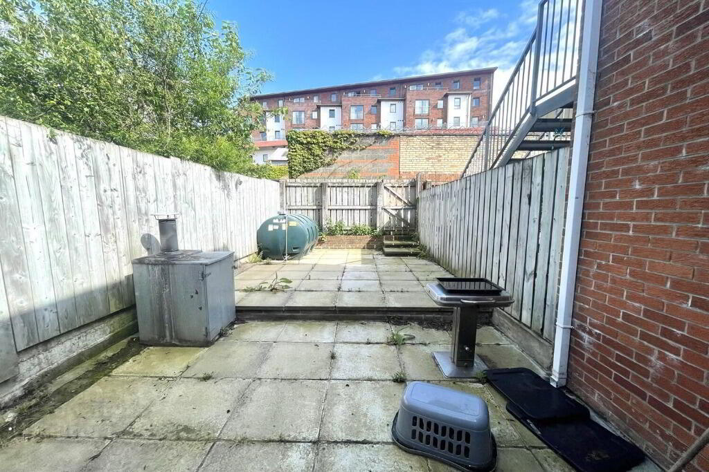 14 Meadowbank Street 8 of 11
