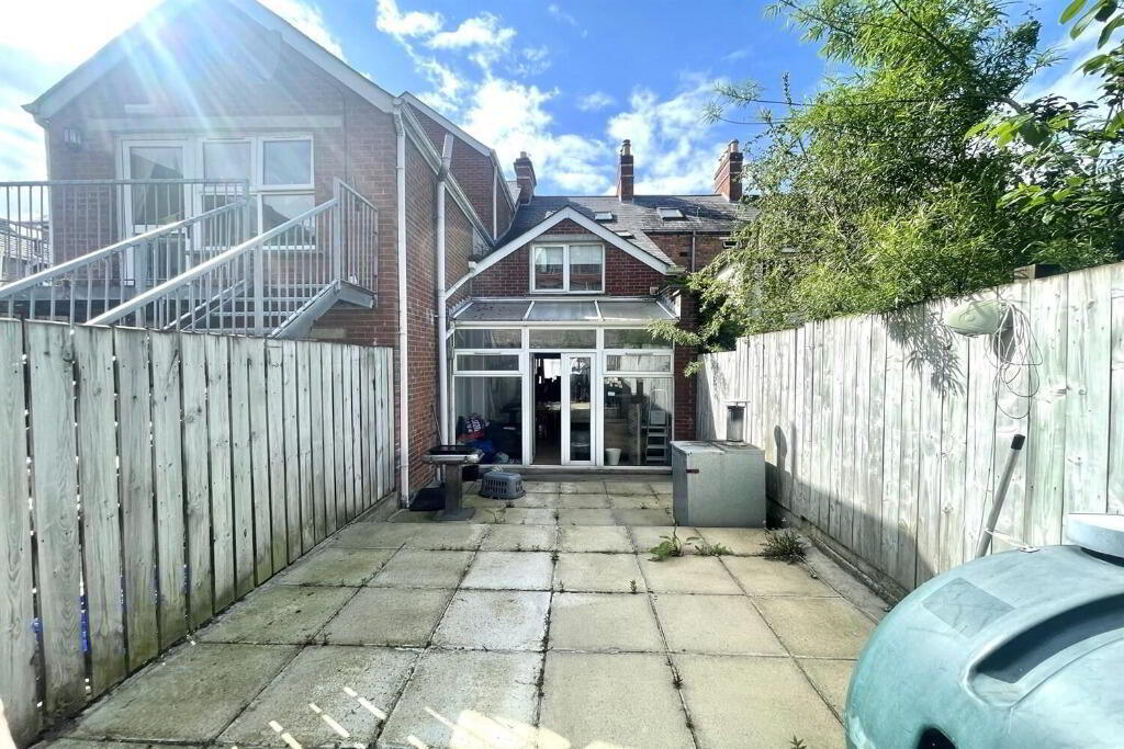14 Meadowbank Street 7 of 11