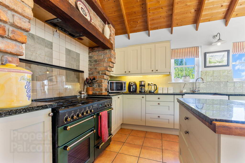 Eala Lodge, 48 Glebe Road 16 of 39
