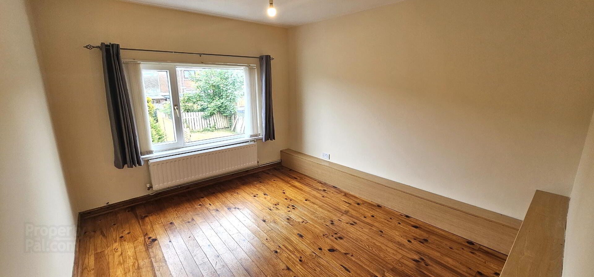 325 Carnmoney Road 9 of 13