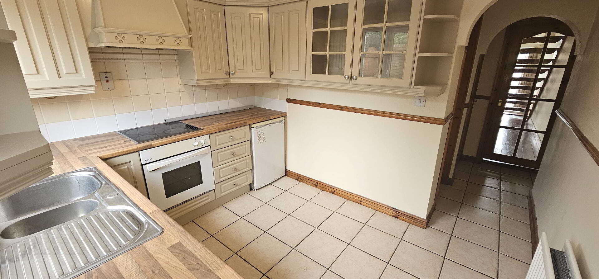 325 Carnmoney Road 5 of 13