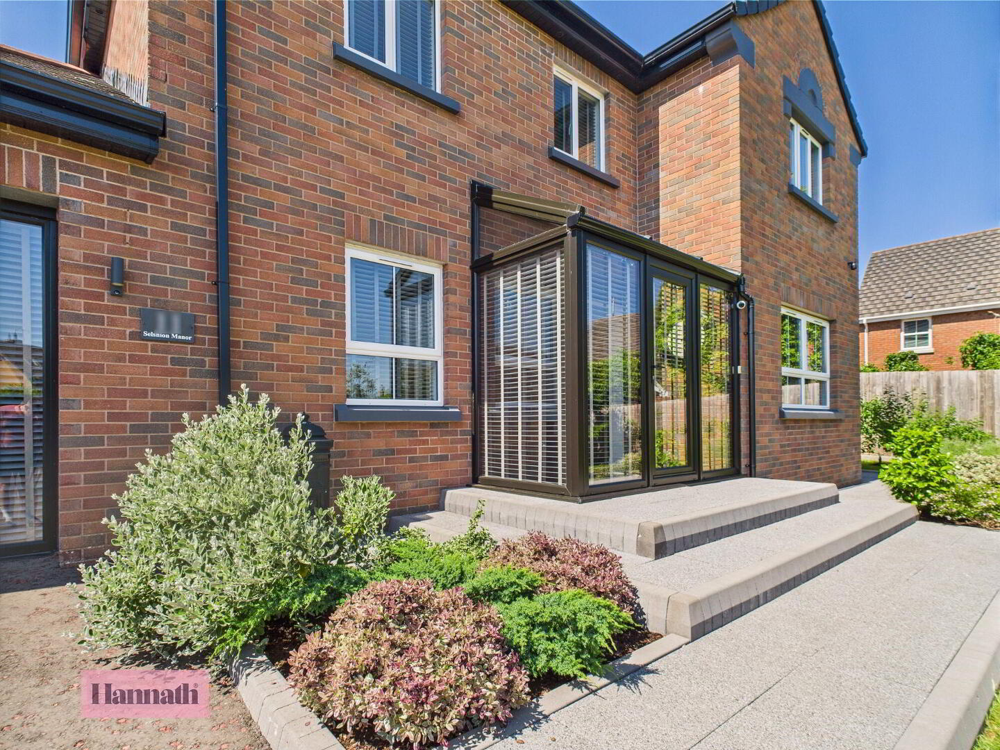 11 Selshion Manor 2 of 48