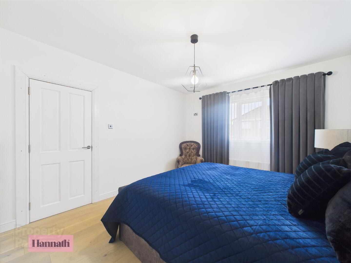11 Selshion Manor 32 of 48
