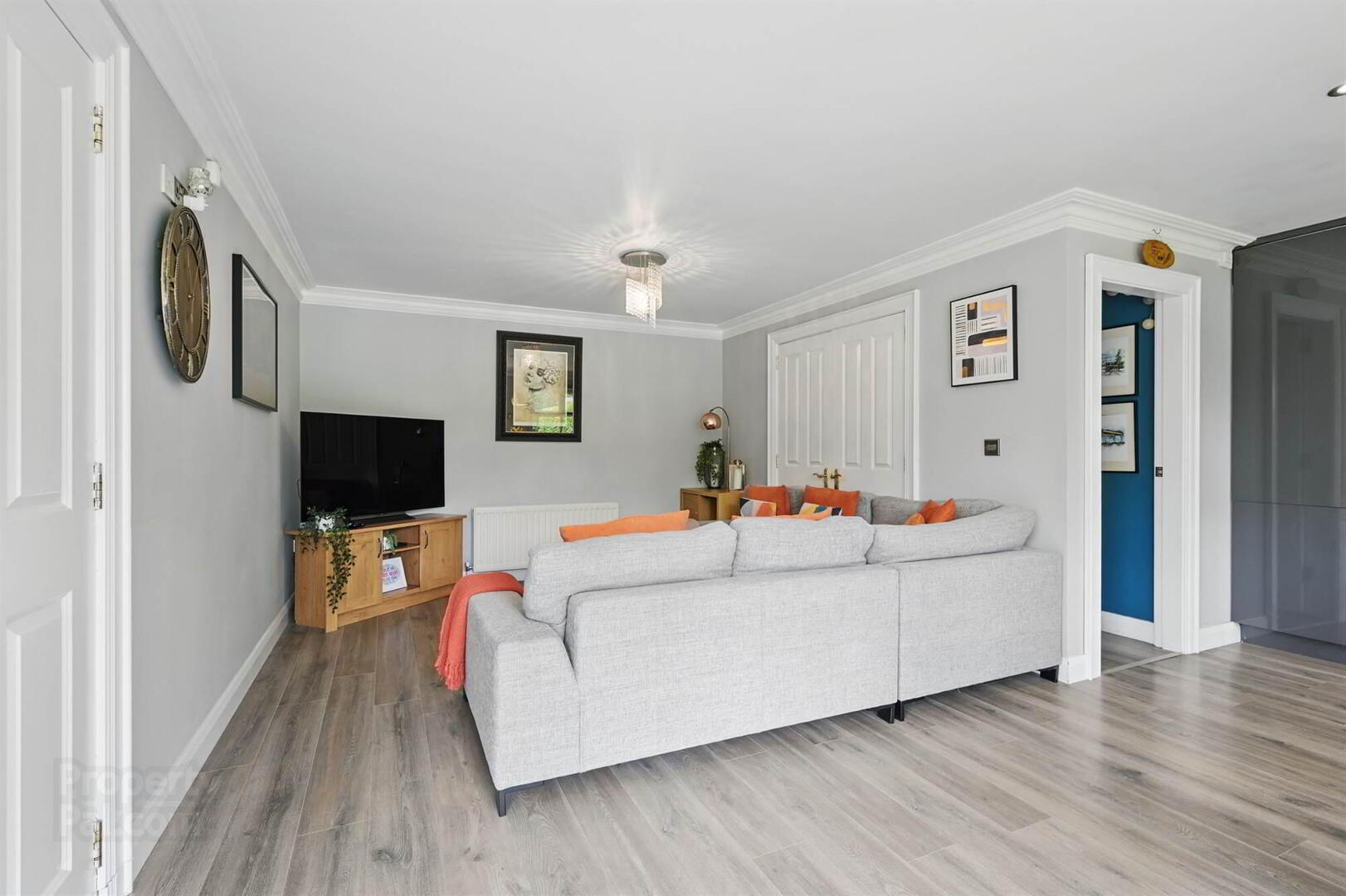 2b Wilshire Drive 10 of 31